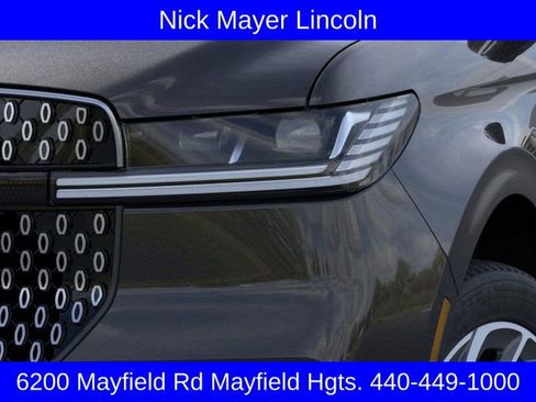 New 2025 Lincoln Navigator Reserve image 18