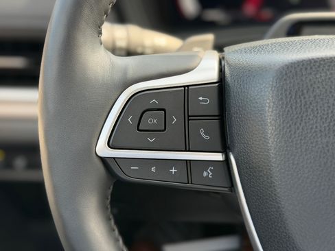 Used 2025 Toyota Grand Highlander AWD image 10