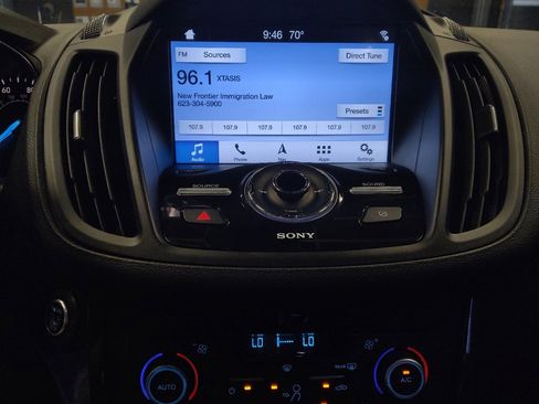 Used 2019 Ford Escape Titanium AWD/4WD image 25