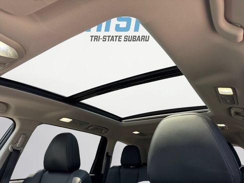 Used 2023 Subaru Ascent Limited w/ Technology Package AWD/4WD image 17