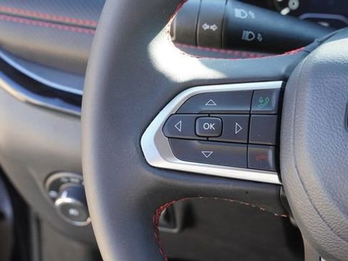 Used 2023 Jeep Compass Trailhawk image 29