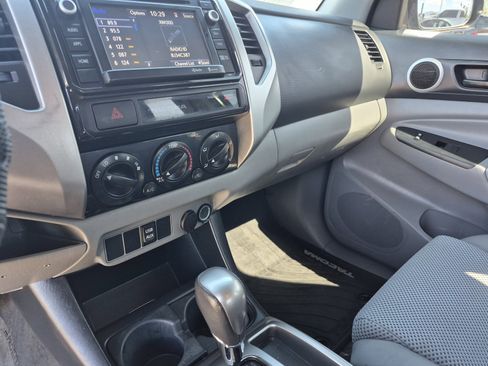 Used 2015 Toyota Tacoma PreRunner w/ TRD Sport Package RWD image 11