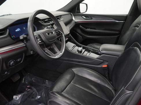 Certified 2023 Jeep Grand Cherokee L Overland image 19