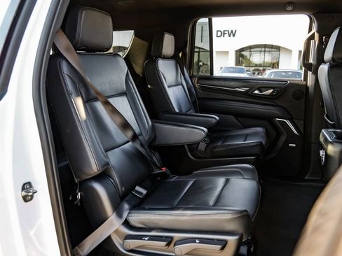 Used 2024 GMC Yukon XL Denali AWD/4WD image 44