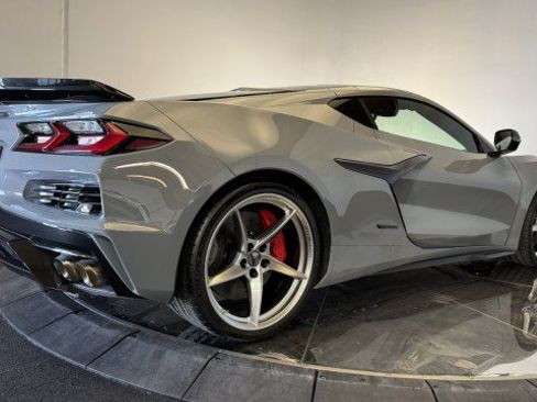 Used 2025 Chevrolet Corvette E-Ray w/ Stealth Interior Trim Package AWD/4WD image 27