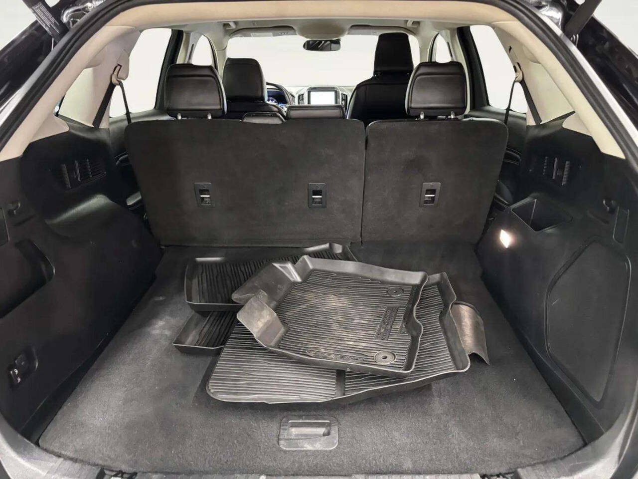 Used 2022 Ford Edge Titanium w/ Equipment Group 301A AWD/4WD image 6