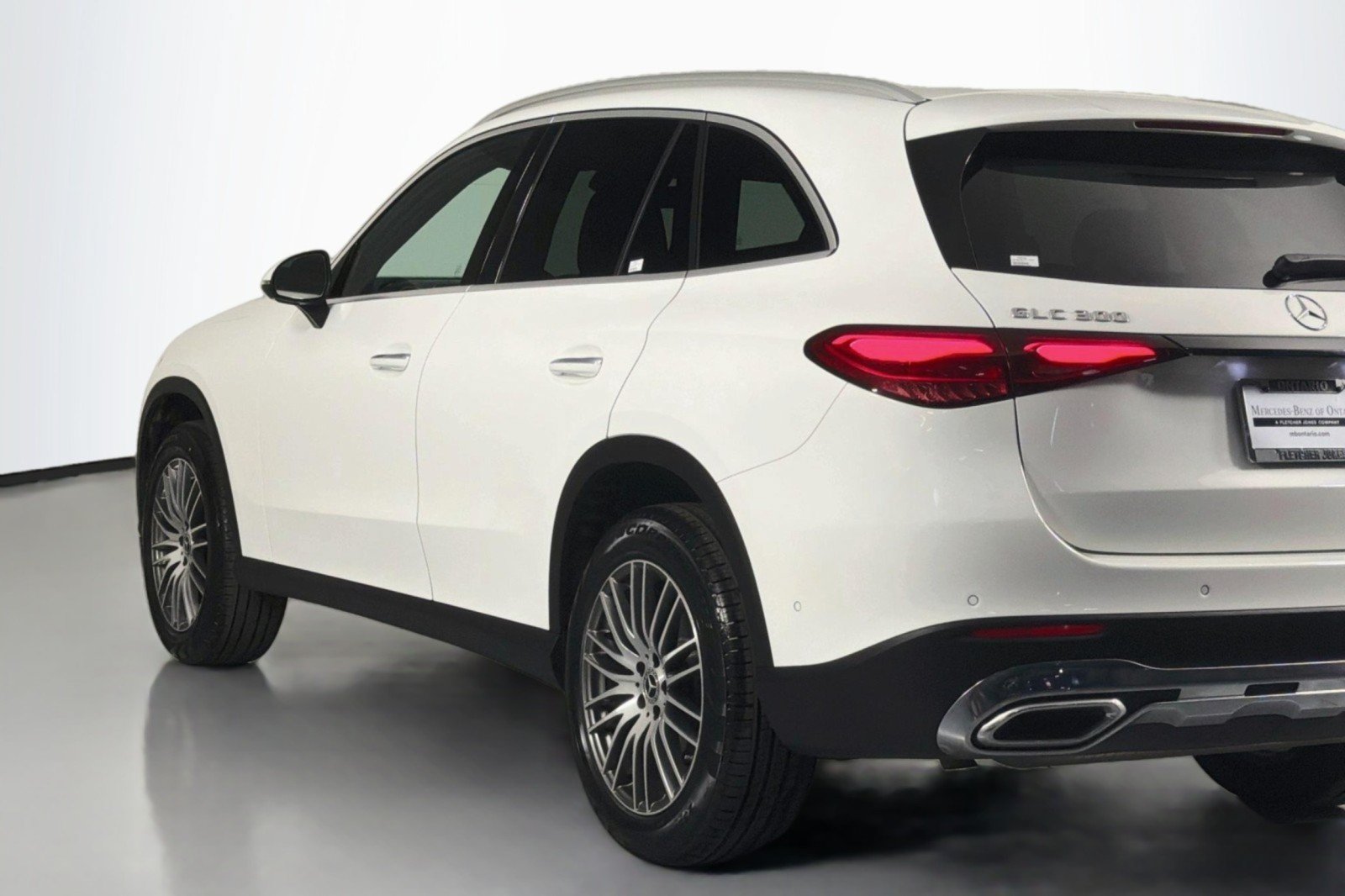 Certified 2024 Mercedes-Benz GLC 300 image 17