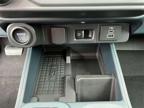 New 2025 Ford Maverick Lobo image 21