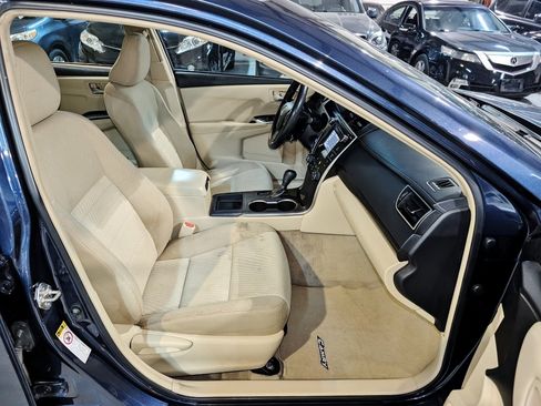 Used 2015 Toyota Camry LE FWD image 28