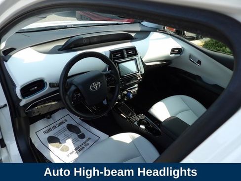 Used 2019 Toyota Prius XLE AWD/4WD image 9