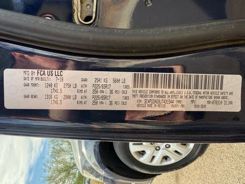 Used 2018 Dodge Journey SE image 26