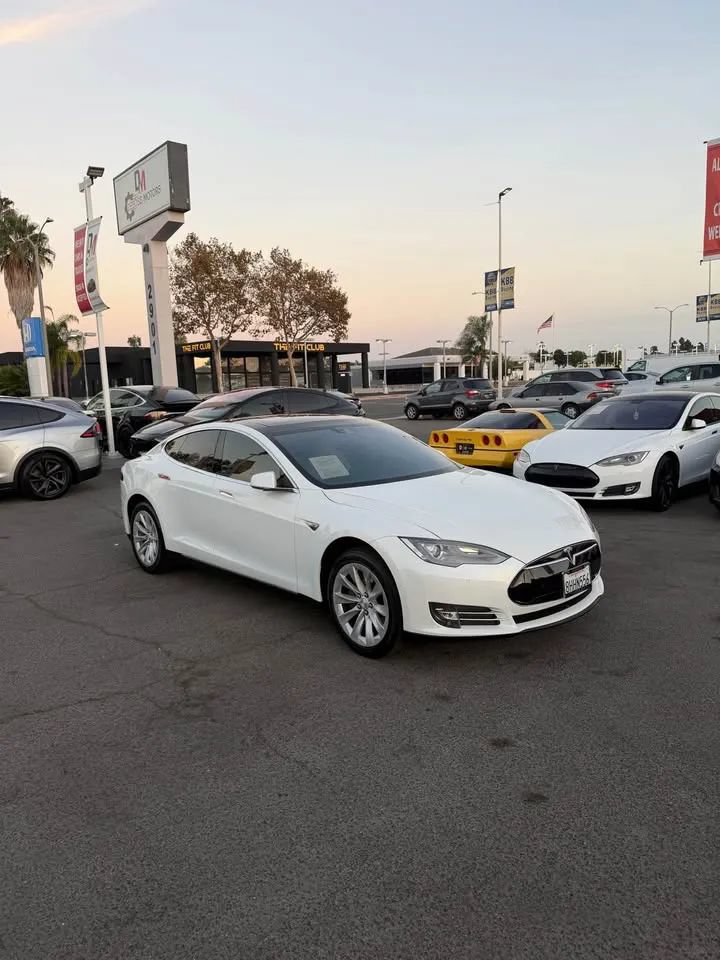 Used 2016 Tesla Model S 90D AWD/4WD image 2