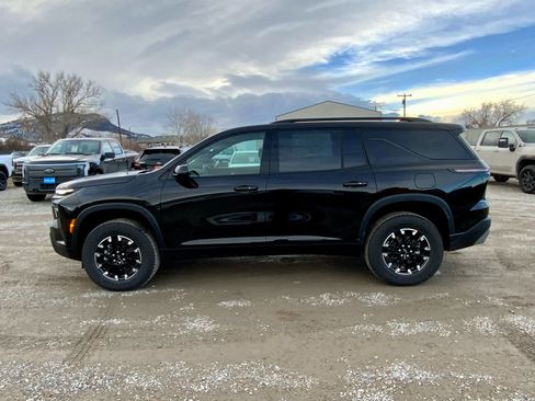 New 2026 Chevrolet Traverse Z71 w/ Enhanced Driving Package image 2