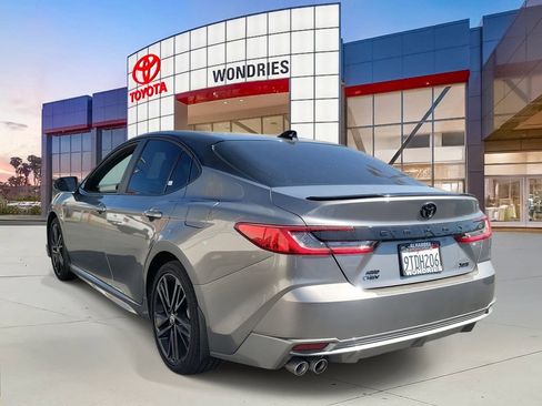 Used 2025 Toyota Camry XSE AWD/4WD image 3
