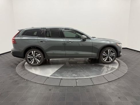 New 2026 Volvo V60 B5 Cross Country Plus w/ Protection Package Premier image 9