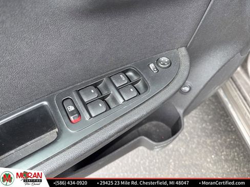 Used 2011 Chevrolet Malibu LT image 11