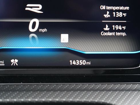 Used 2023 Volkswagen Golf R image 28