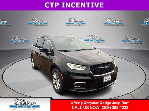 New 2026 Chrysler Pacifica Select AWD/4WD image 1