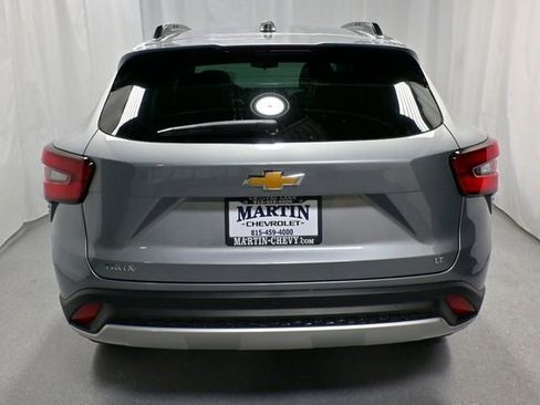 New 2026 Chevrolet Trax LT w/ Driver Confidence Package image 4