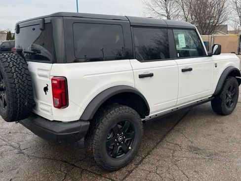 New 2025 Ford Bronco Big Bend w/ Black Diamond Package image 8