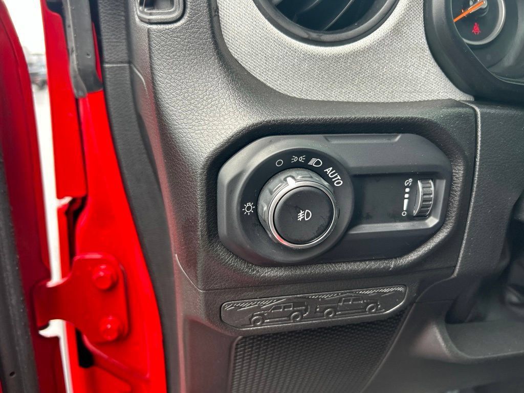 Used 2024 Jeep Wrangler Unlimited Sport AWD/4WD image 35