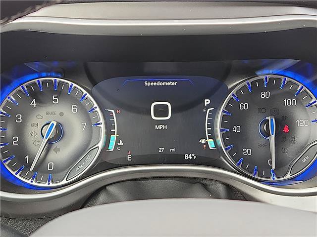 New 2026 Chrysler Pacifica Select FWD image 18