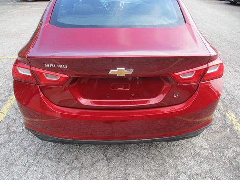 Used 2018 Chevrolet Malibu LT w/ Driver Confidence Package FWD image 18
