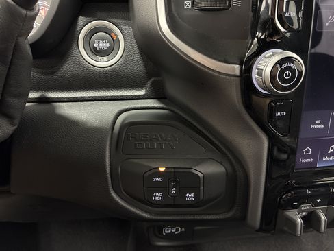 Certified 2025 RAM 2500 Big Horn AWD/4WD image 23
