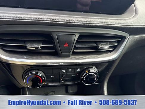 Used 2024 Buick Encore GX Sport Touring AWD/4WD image 23