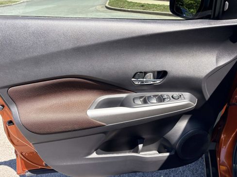 Used 2019 Nissan Kicks SR FWD image 12