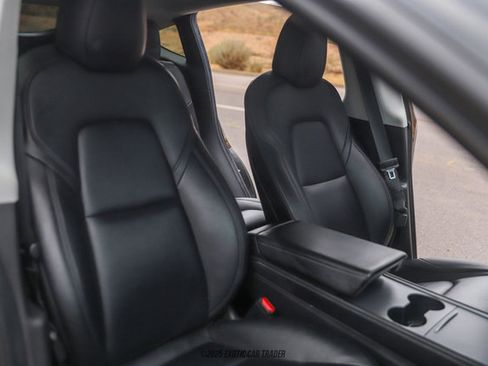 Used 2021 Tesla Model Y Long Range image 22