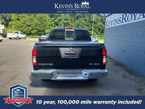 Used 2015 Nissan Frontier SV AWD/4WD image 9