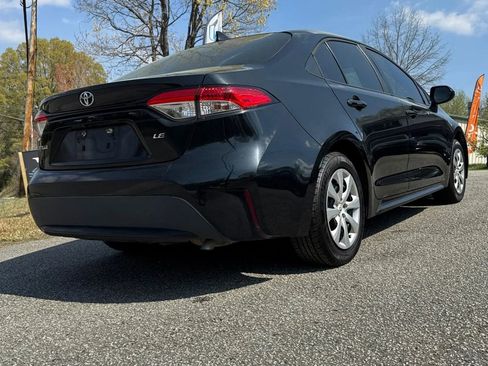 Used 2020 Toyota Corolla LE FWD image 4
