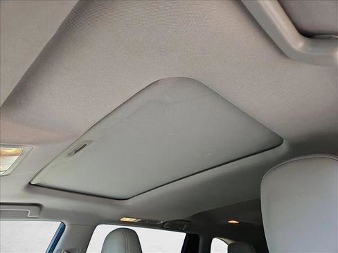 Used 2015 Toyota Highlander Limited FWD image 15