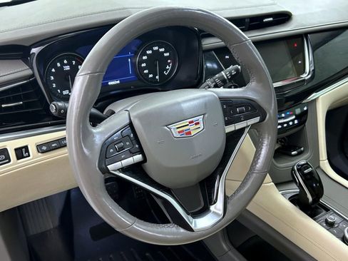 Used 2021 Cadillac XT6 Premium Luxury image 17