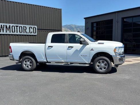 Used 2024 RAM 2500 Big Horn w/ Off Road Package AWD/4WD image 4
