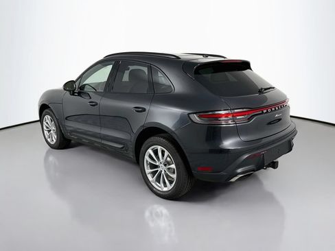 Certified 2026 Porsche Macan AWD/4WD image 3