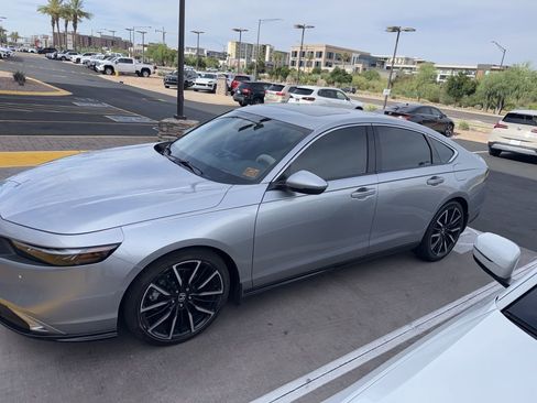 Used 2024 Honda Accord Touring image 2