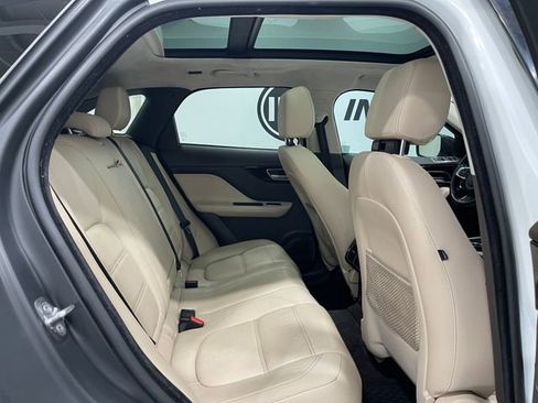 Used 2019 Jaguar F-PACE Prestige image 33