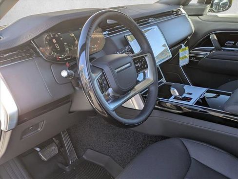 New 2026 Land Rover Range Rover SE image 3