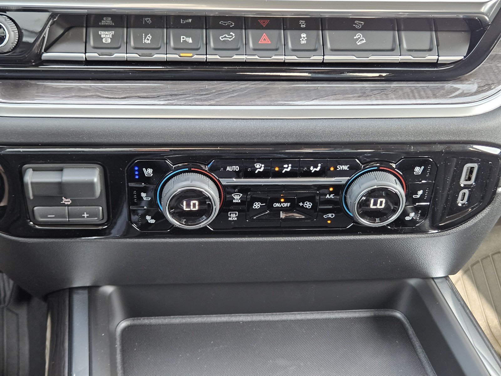 New 2026 Chevrolet Silverado 2500 LTZ w/ LTZ Plus Package AWD/4WD image 14