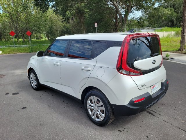 Used 2021 Kia Soul LX FWD image 3