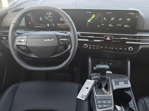 New 2026 Kia Sportage EX FWD image 12