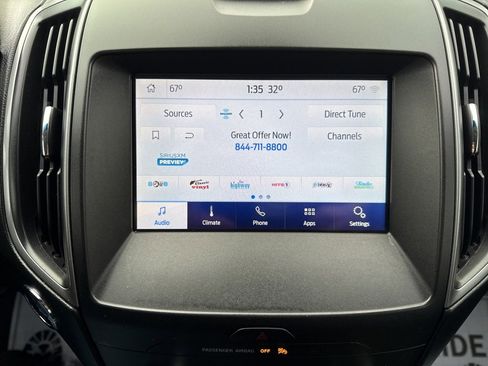 Used 2020 Ford Edge SE image 27