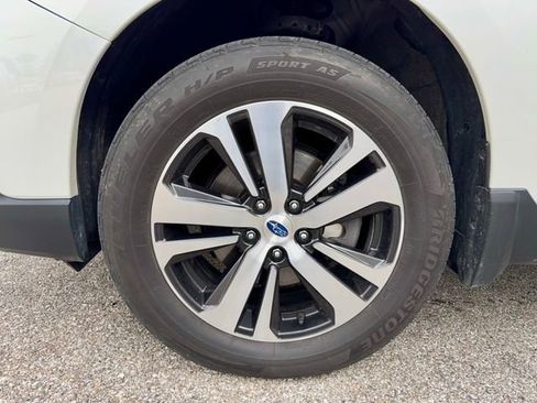 Used 2019 Subaru Outback 2.5i Limited w/ Popular Package #2 image 29