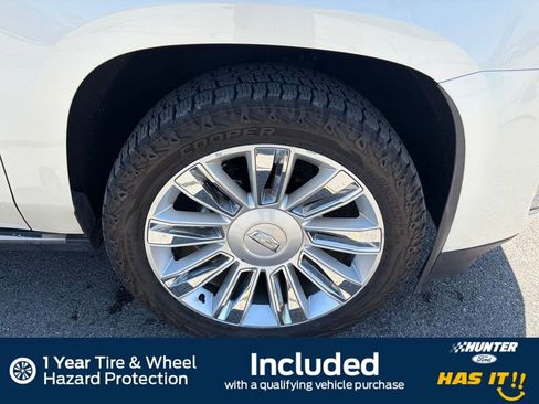 Used 2015 Cadillac Escalade Platinum AWD/4WD image 10