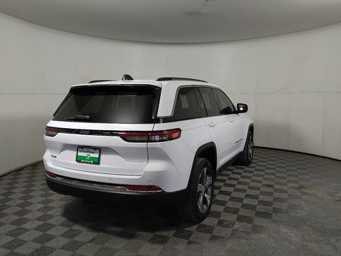 Used 2022 Jeep Grand Cherokee Limited 4xe image 7