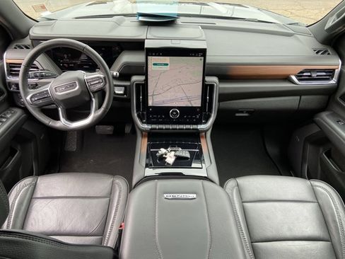 Used 2025 GMC Yukon Denali image 52
