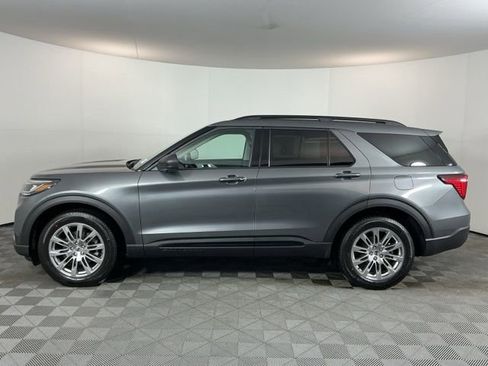 New 2026 Ford Explorer Active w/ Active Comfort Package image 8