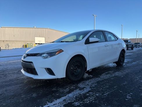 Certified 2016 Toyota Corolla LE image 3